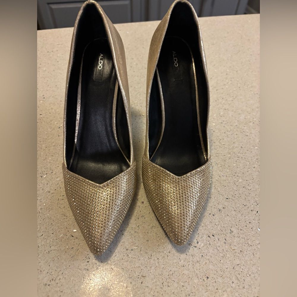 Gorgeous Aldo Sparkling Gold Heels